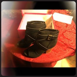 Black Open toe shoes